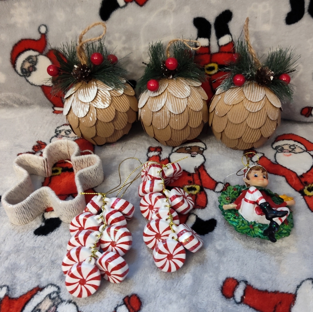 NWOT! Christmas Decorations Bundle